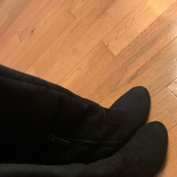 Black suede winter boots on an natural fur, European size 37 - Picture 5 of 15